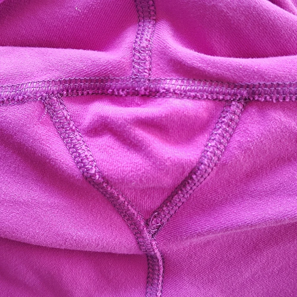 Lululemon Size: 8 Purple Stretchy Pants With Matching Belt - Picture 3 of 3